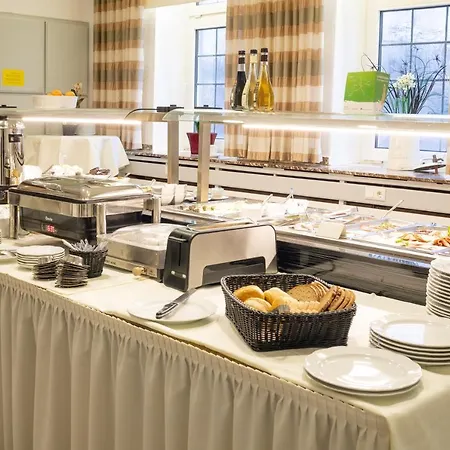 Gaestehaus Veronika * アルテンベルゲ